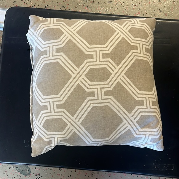 Good cousin pillow - Picture 3 of 3